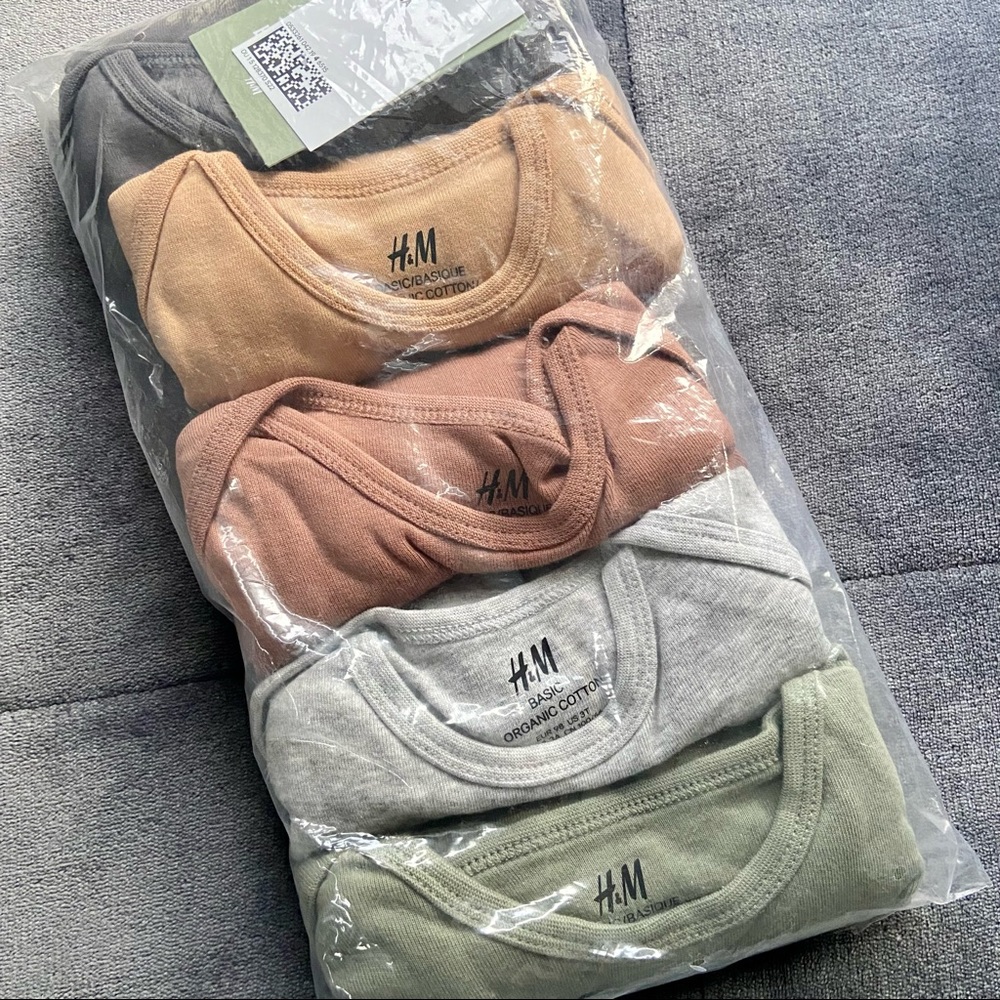Unopened 5-Pack of long sleeve Onesies, Organic Cotton H&M Bodysuits